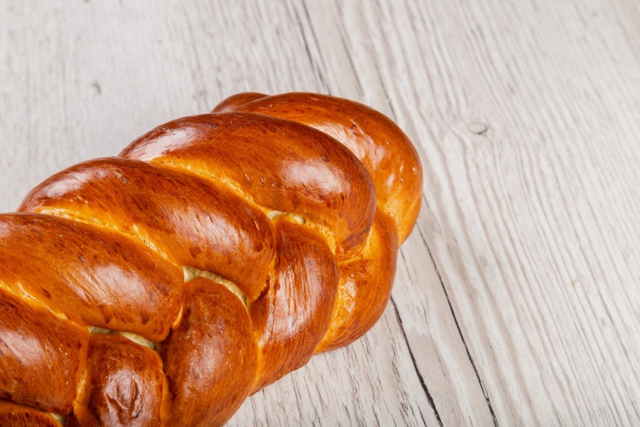 Quelle est la différence entre une brioche au levain et une brioche traditionnelle ?